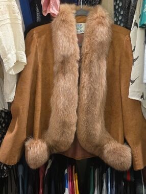 Women's Tan Suede Jacket with Fur Trim